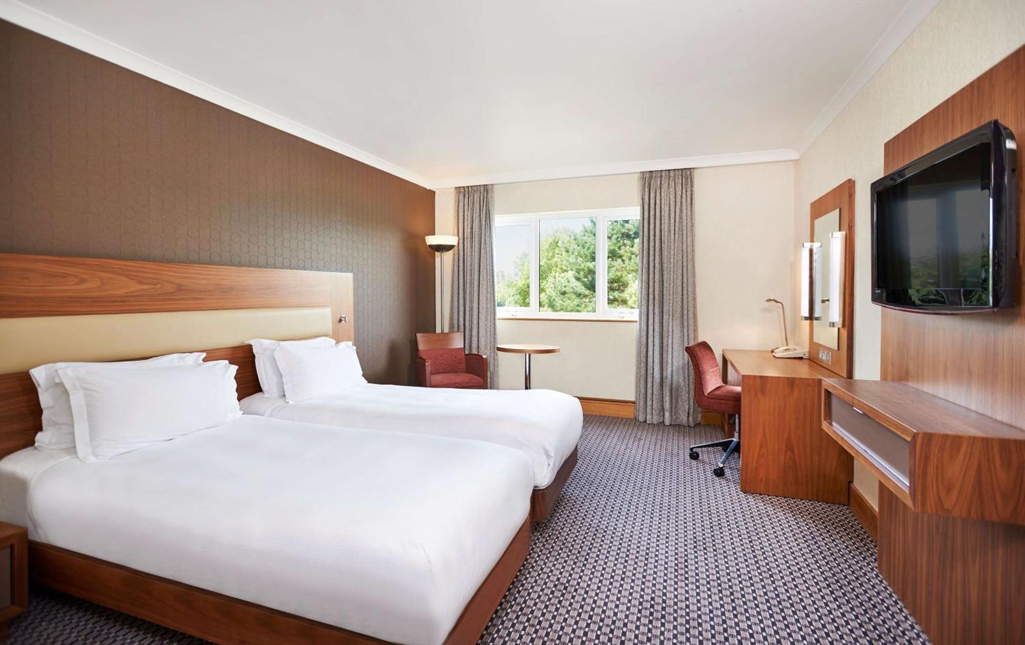 Doubletree By Hilton Coventry Hotel Esterno foto